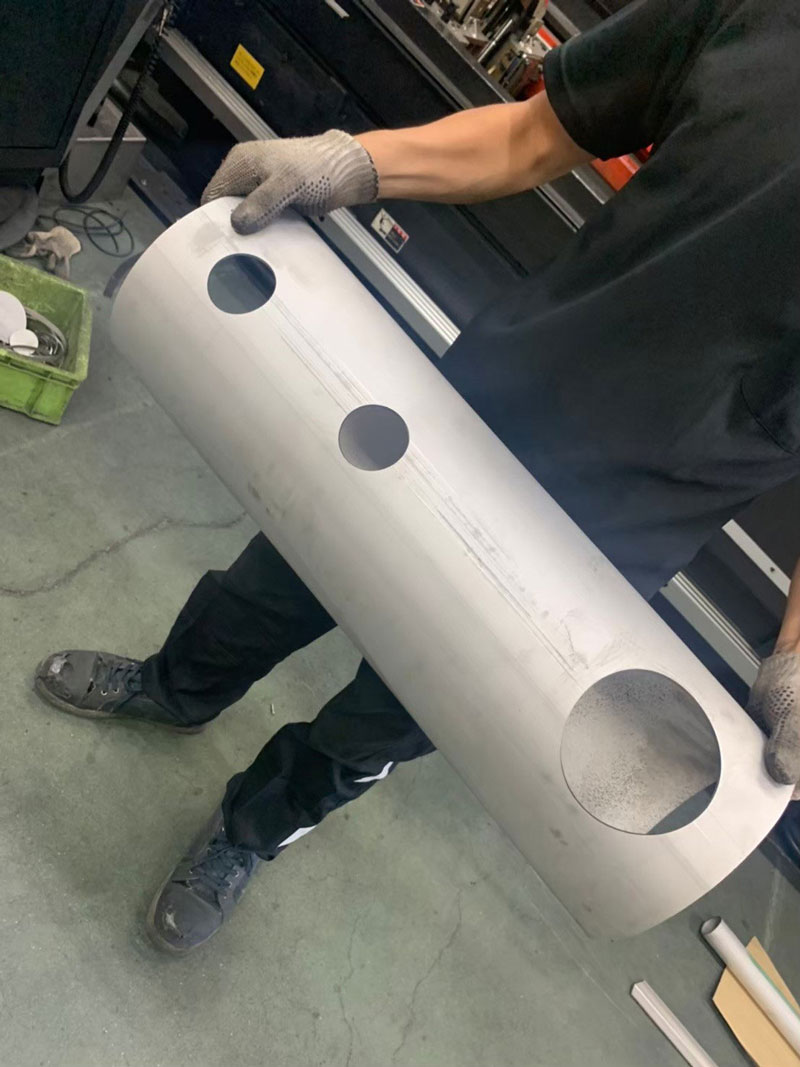 ブランク加工実績 SUS丸パイプ レーザー切断